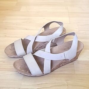 Life Stride Sandals Mexico Slingback Wedge Beige Faux Leather Open Toe Size 8M